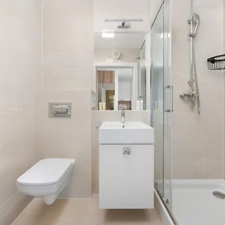 Apartamento Klasyczny Z Balkonem We Wroclawiu By Renters