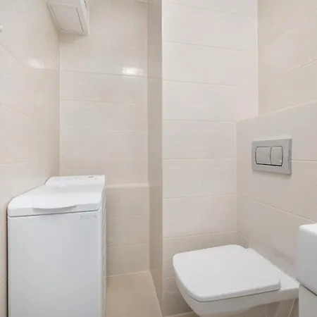 Klasyczny Z Balkonem We Wroclawiu By Renters Apartamento Breslavia