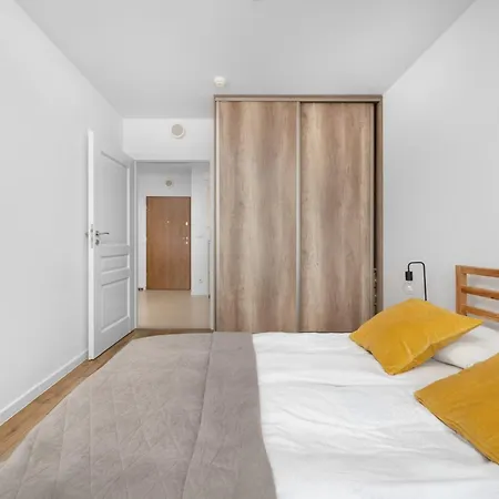 Klasyczny Z Balkonem We Wroclawiu By Renters Appartamento *