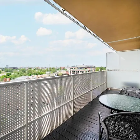 Klasyczny Z Balkonem We Wroclawiu By Renters Apartamento Wrocław